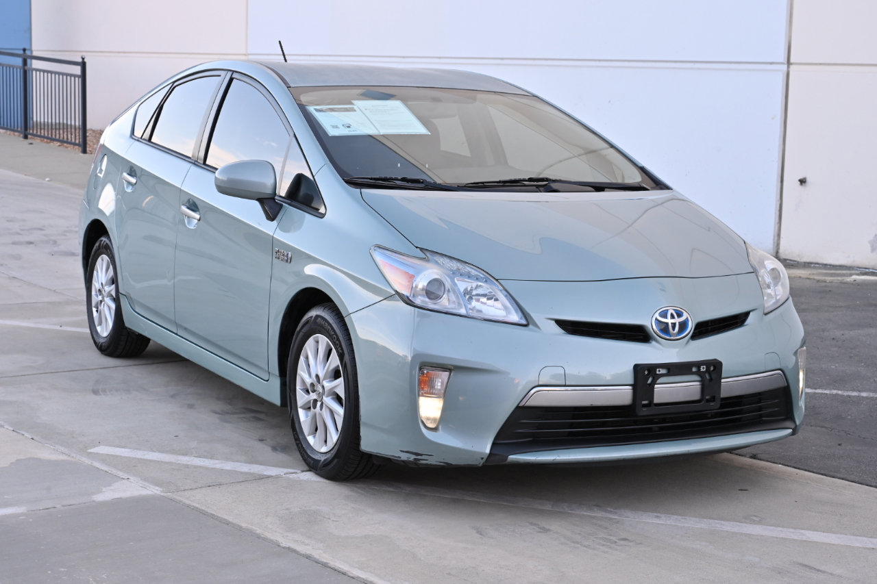 Used 2014 Toyota Prius Prime Plug-In Hybrid FWD image 9