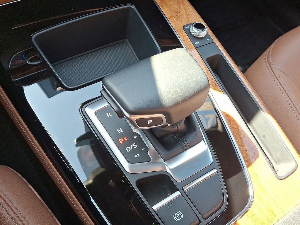 Used 2022 Audi Q5 2.0T Premium Plus w/ Premium Plus Package image 16