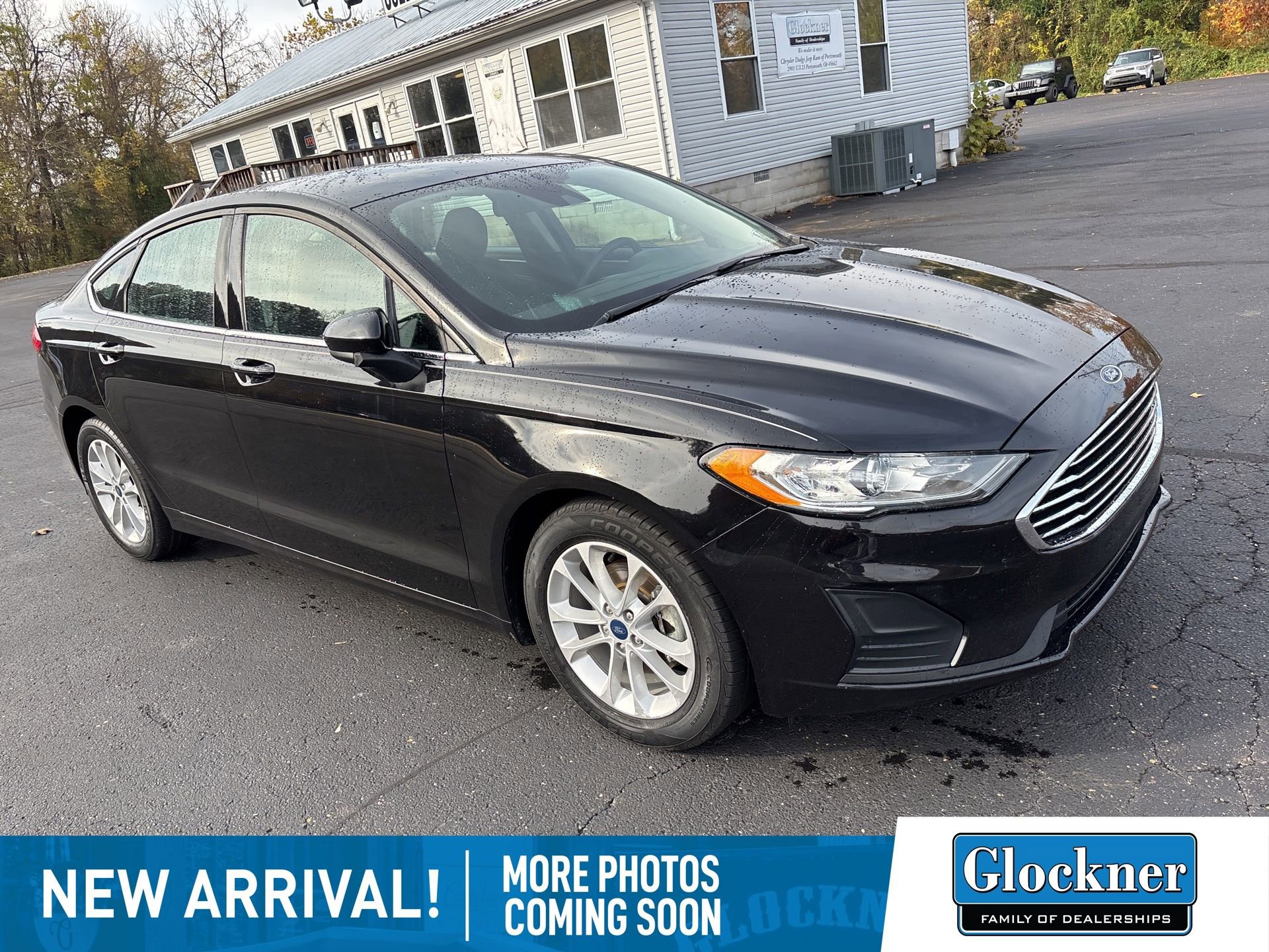 Used 2020 Ford Fusion SE image 3