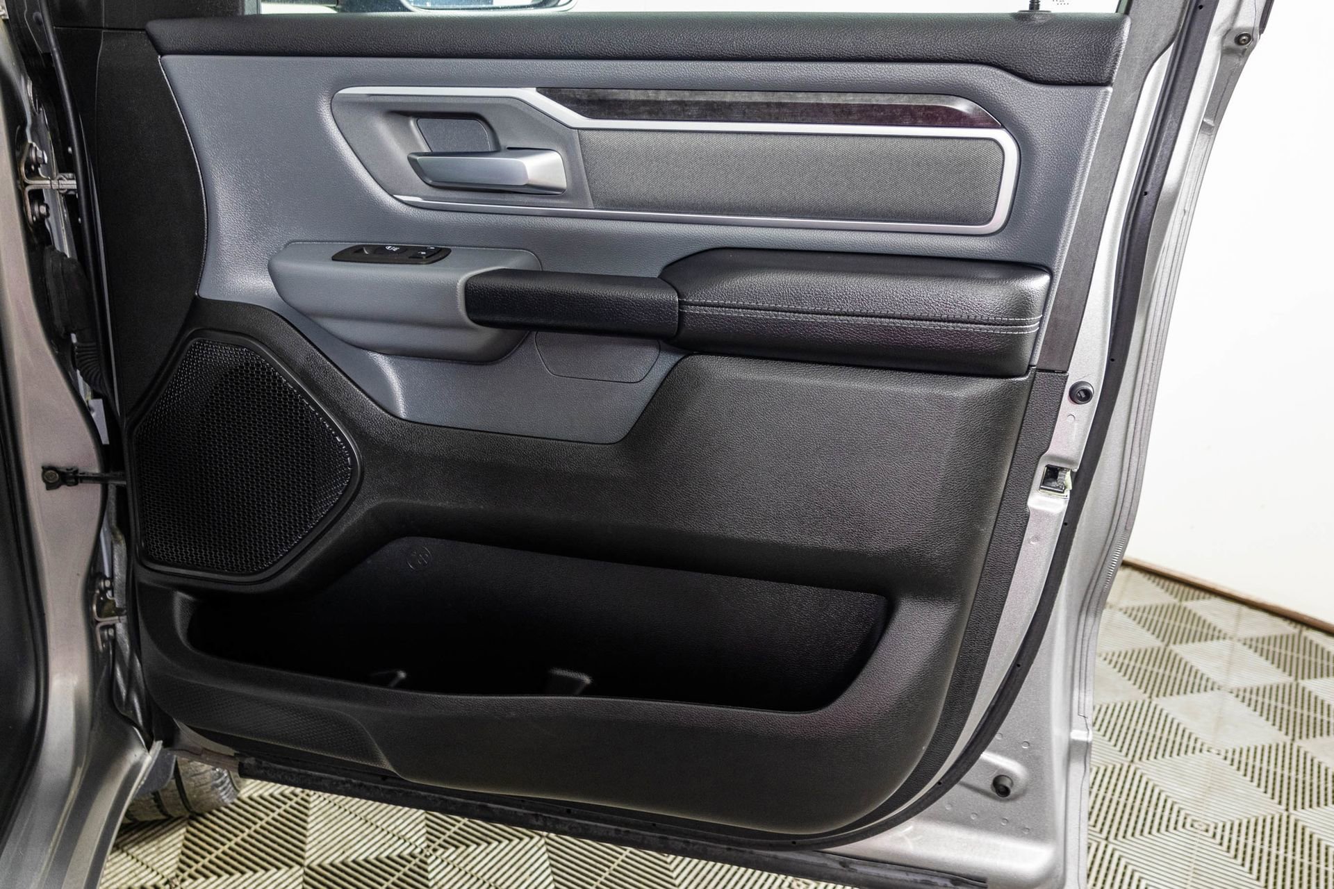 Used 2022 RAM 1500 Big Horn AWD/4WD image 45