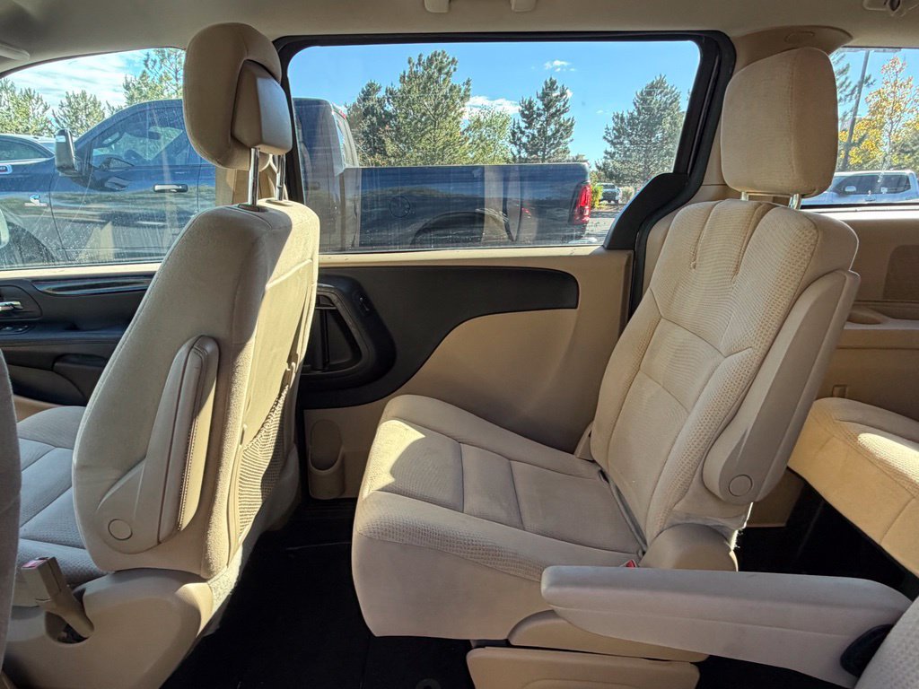 Used 2014 Dodge Grand Caravan SE w/ Quick Order Package 29E SE FWD image 17