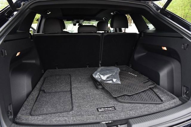 Used 2023 Volkswagen Atlas Cross Sport SEL image 25