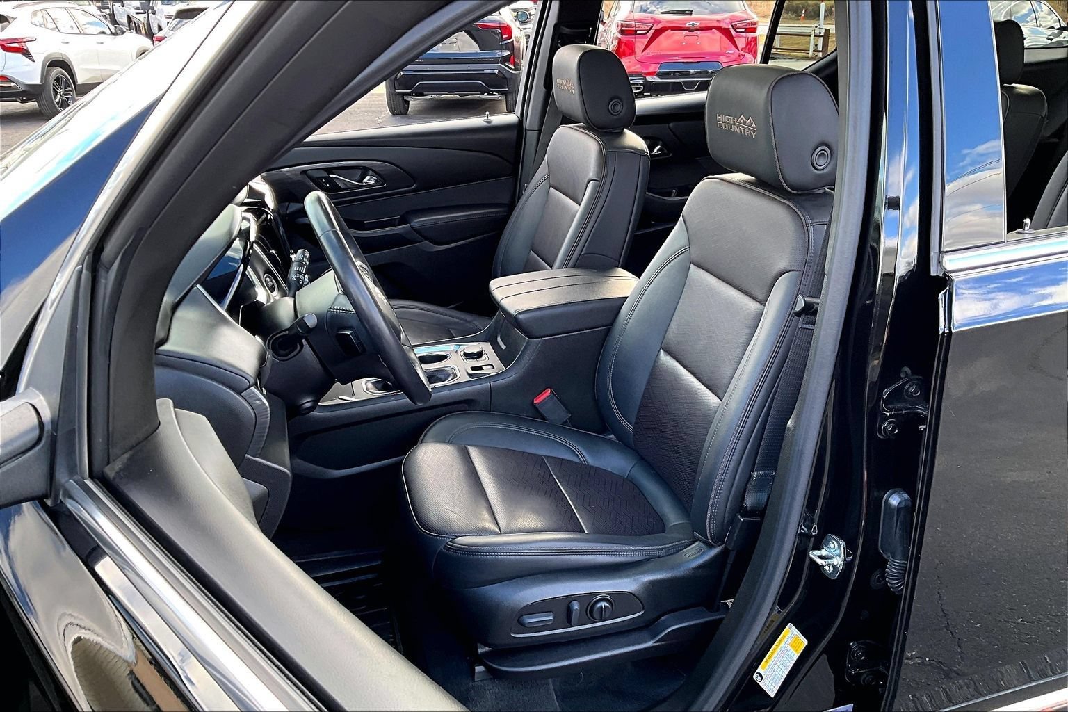 Used 2022 Chevrolet Traverse High Country w/ LPO, Floor Liner Package AWD/4WD image 27
