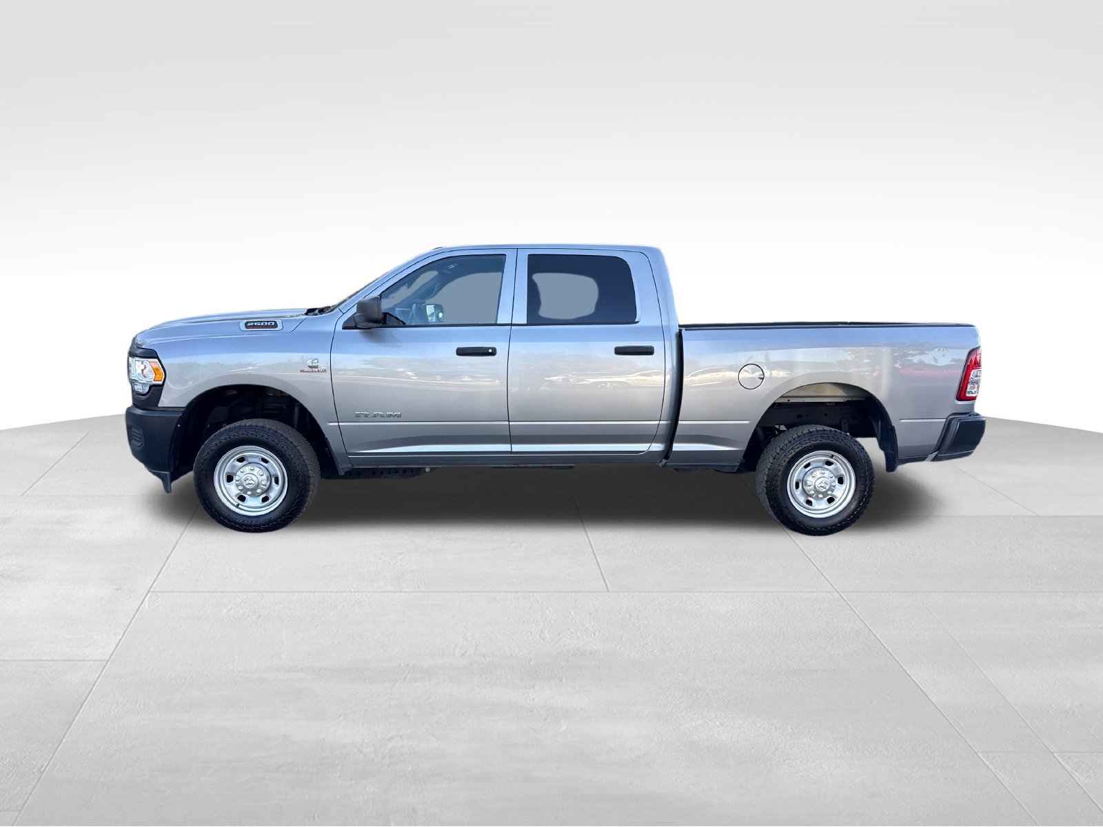 Used 2022 RAM 2500 Tradesman AWD/4WD image 2