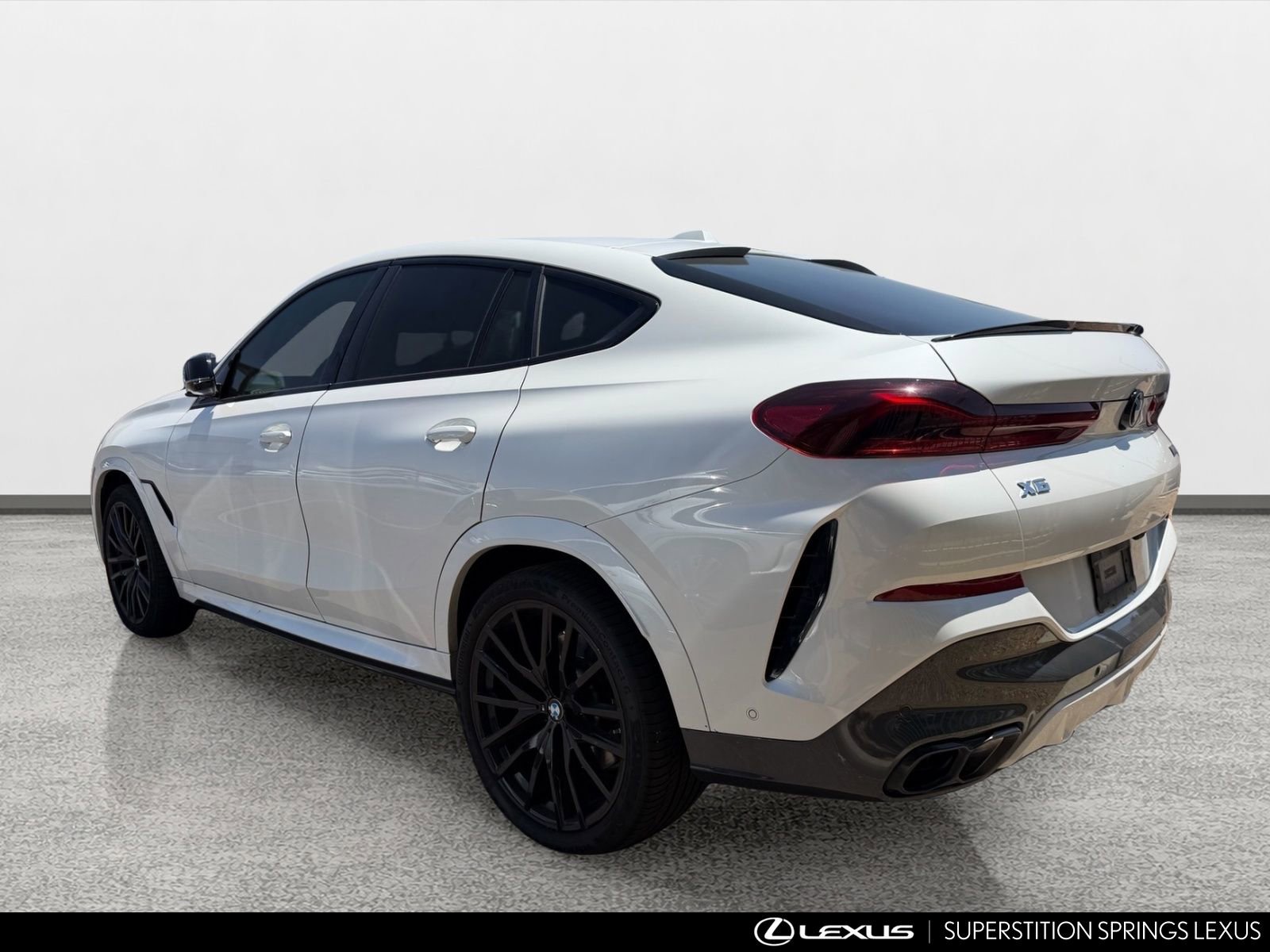 Used 2024 BMW X6 M60i w/ Dynamic Handling Package AWD/4WD image 3