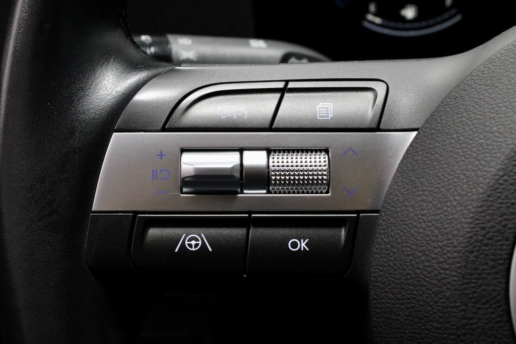 Used 2025 Hyundai Kona SEL AWD/4WD image 26