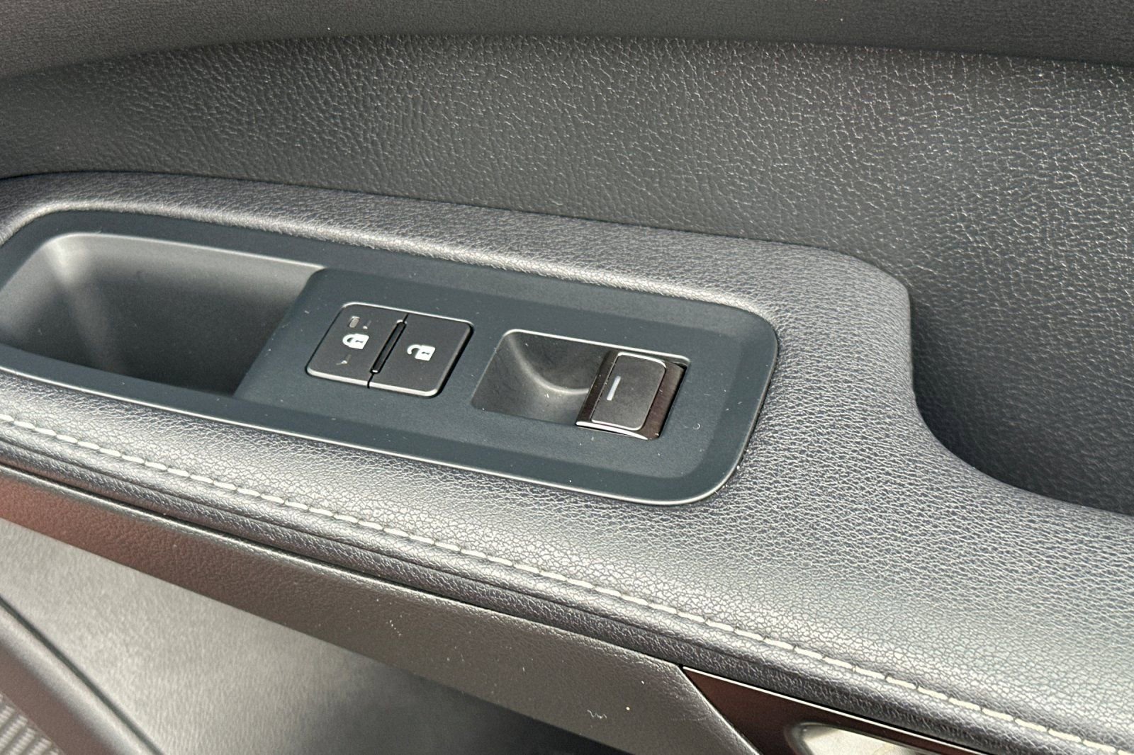 Used 2023 Lexus RX 350 w/ Cold Area Package image 22