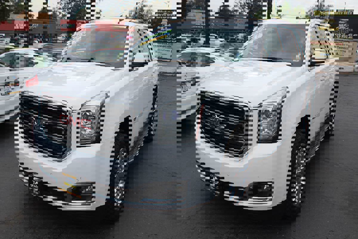 Used 2015 GMC Yukon SLT w/ Open Road Package image 4