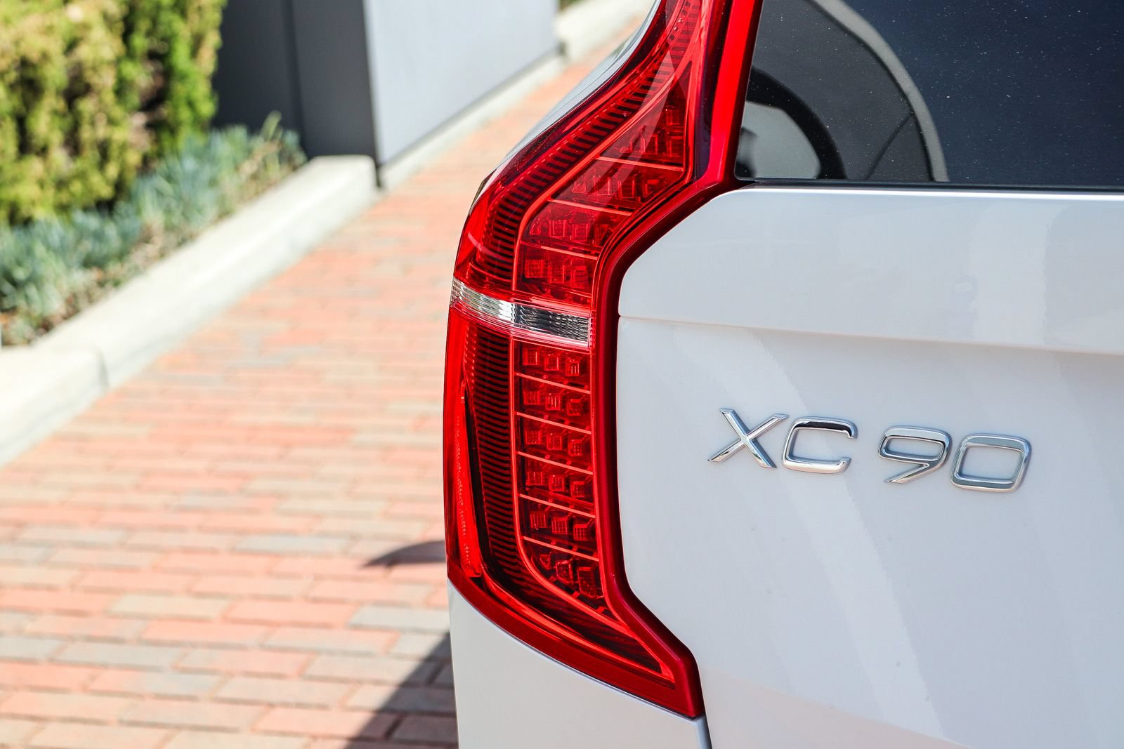 Used 2024 Volvo XC90 T8 Ultimate w/ Protection Package Premier AWD/4WD image 9
