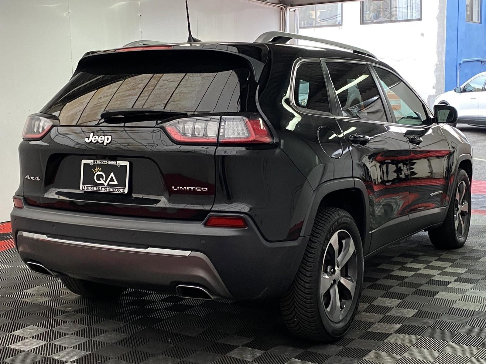 Used 2019 Jeep Cherokee Limited image 6