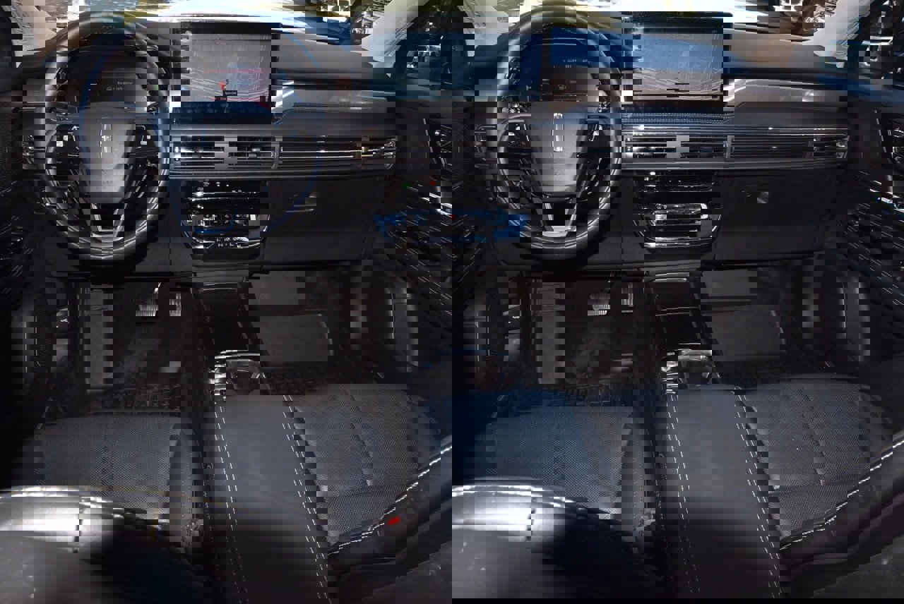 Certified 2025 Lincoln Corsair Grand Touring w/ Equipment Group 301A image 16