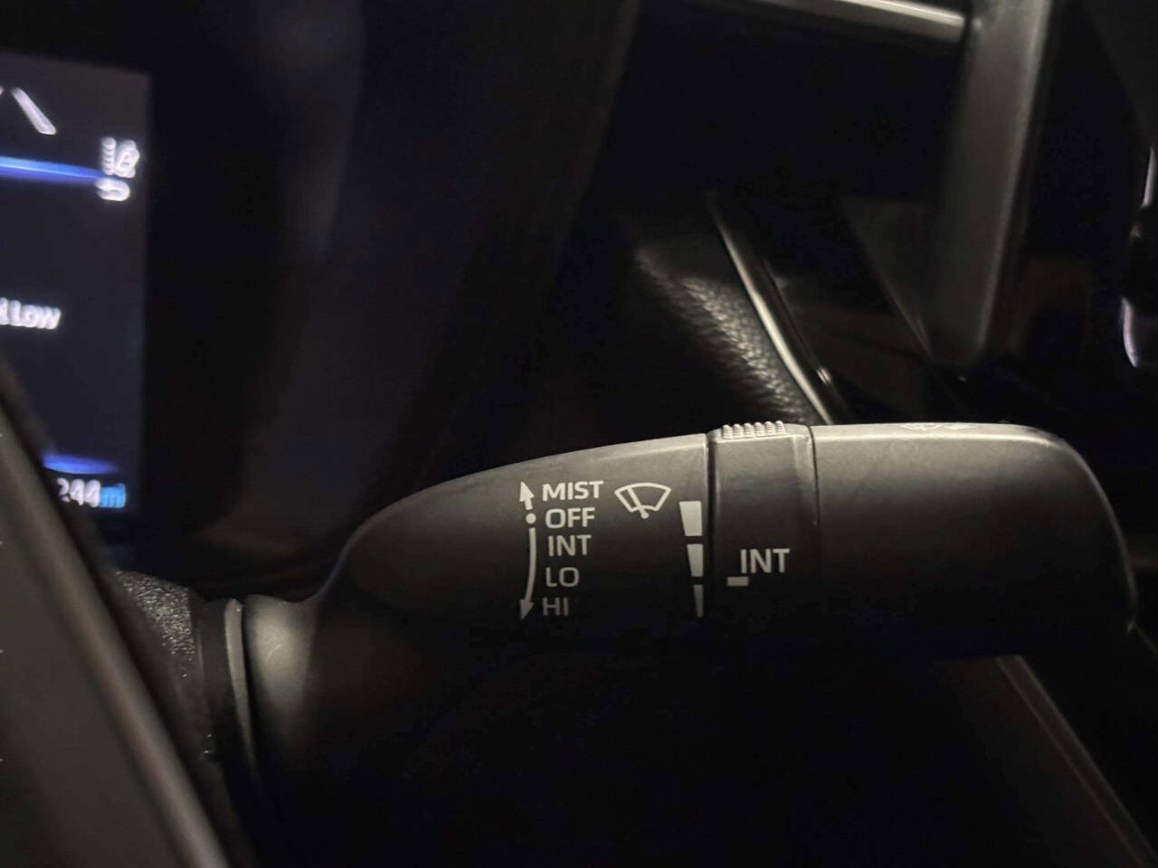 Used 2022 Toyota Corolla SE FWD image 31