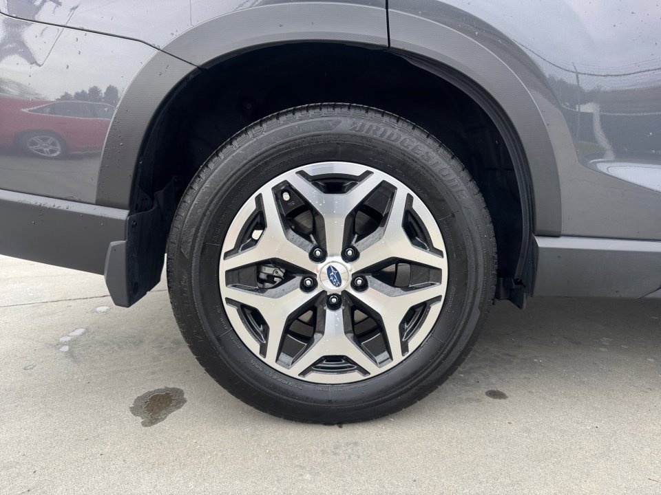 Used 2024 Subaru Forester Premium image 27