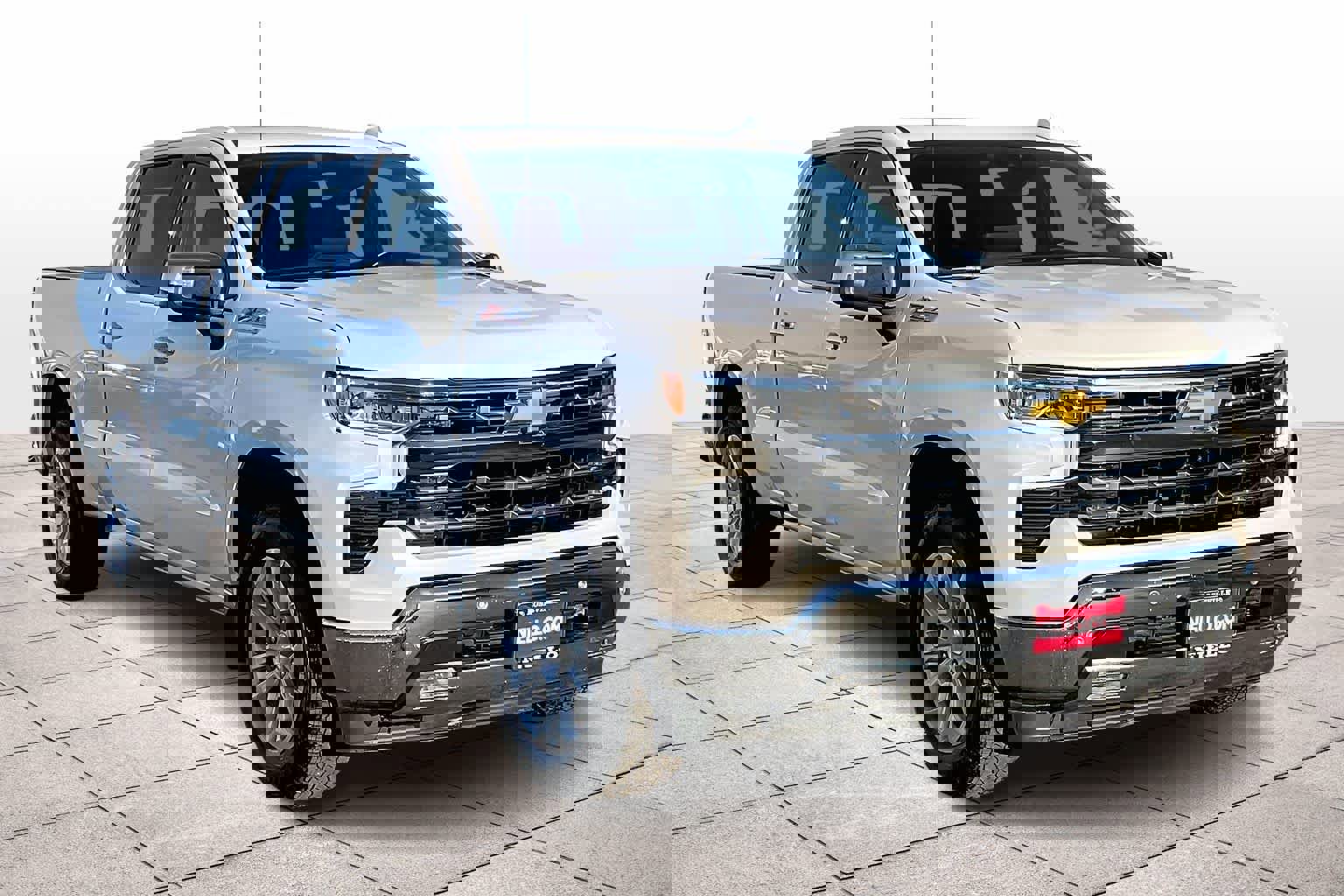 Used 2022 Chevrolet Silverado 1500 LTZ w/ LTZ Premium Package image 2