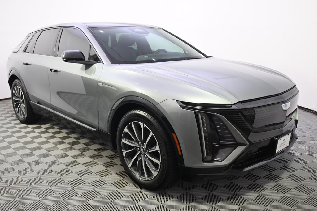 Certified 2024 Cadillac Lyriq Sport AWD/4WD image 8