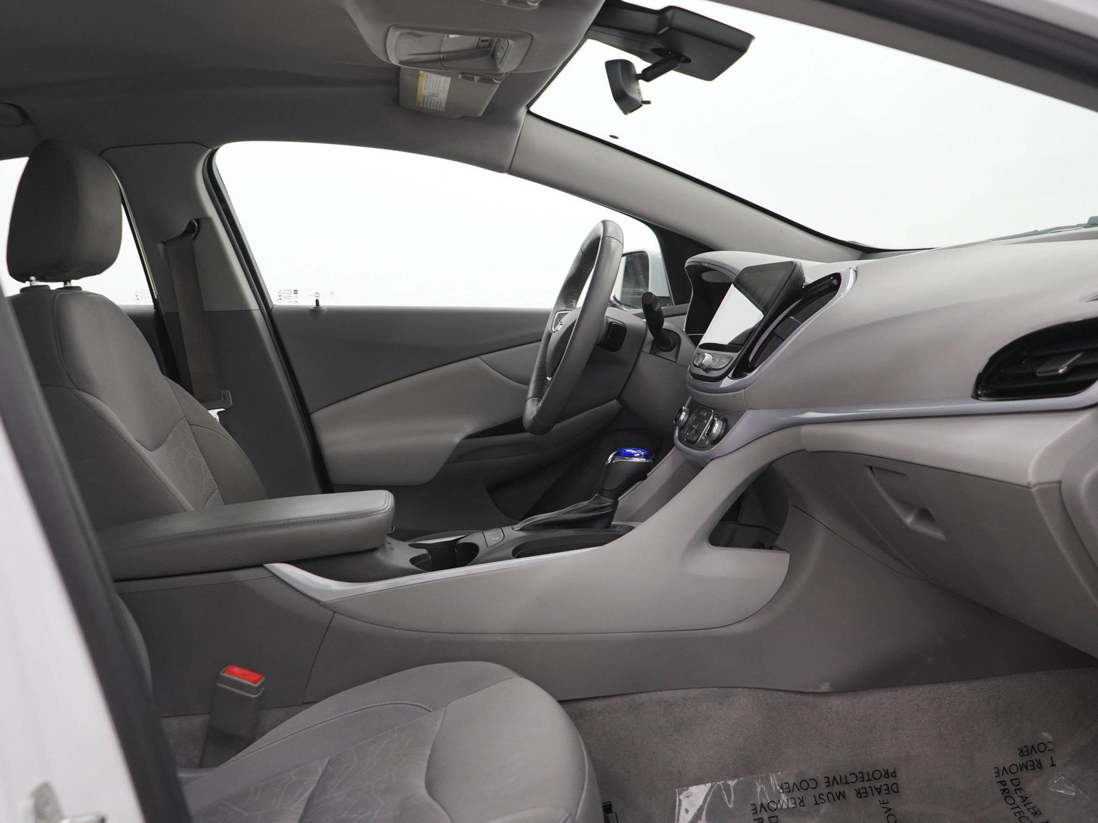 Used 2017 Chevrolet Volt LT w/ Comfort Package FWD image 11
