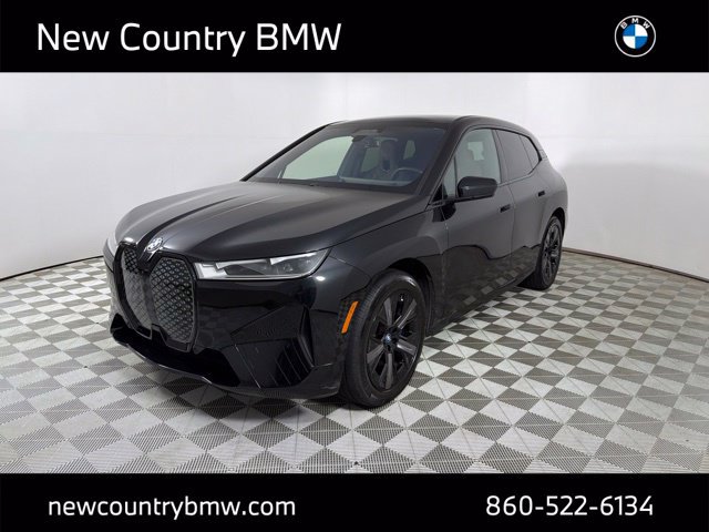 Used 2024 BMW iX xDrive50 w/ Sport Package AWD/4WD image 3
