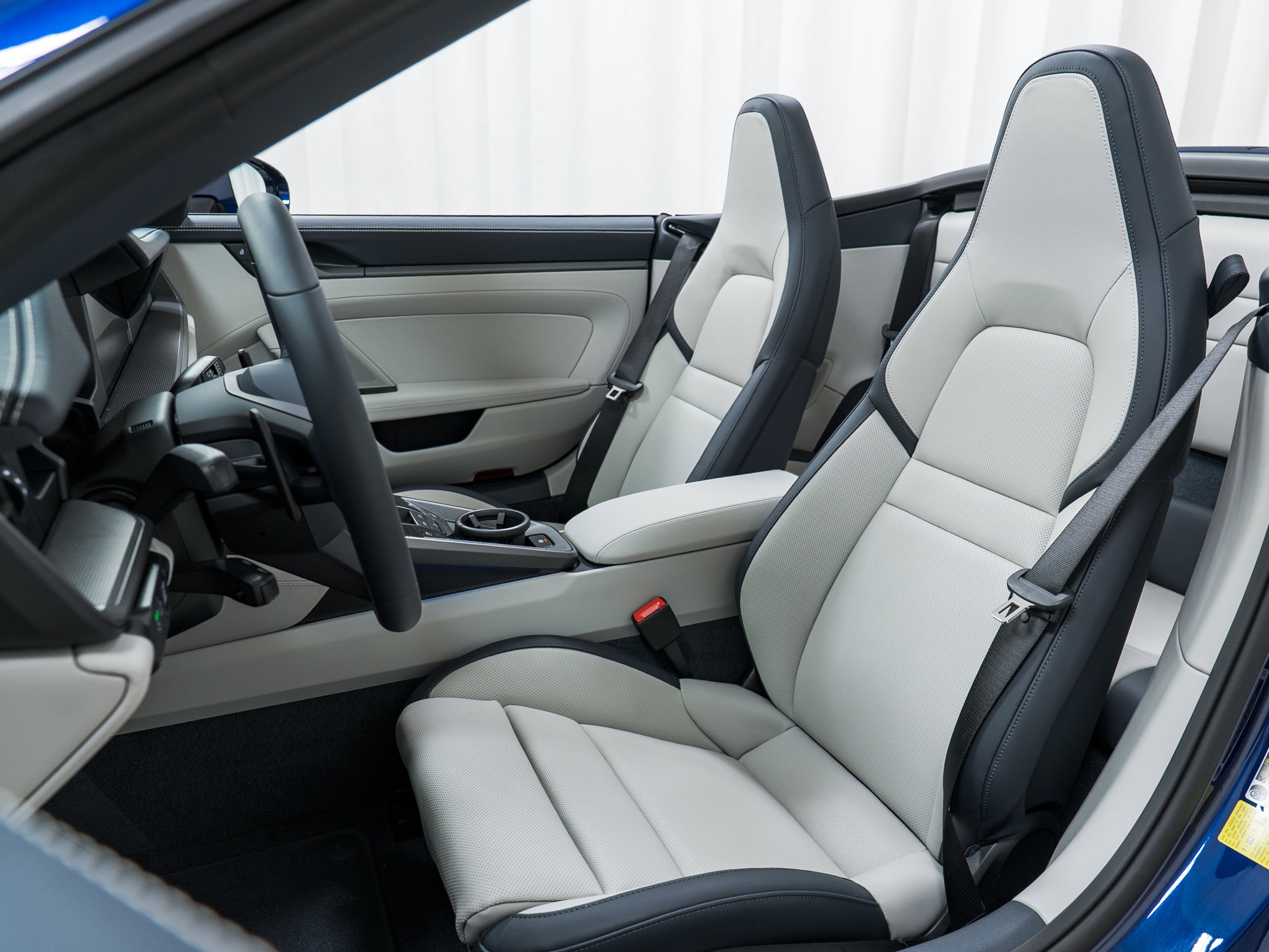 Used 2026 Porsche 911 Carrera image 5