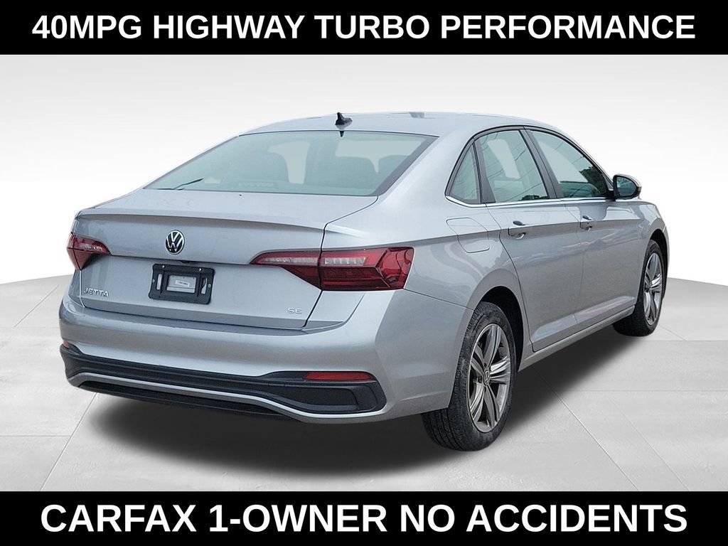 Used 2024 Volkswagen Jetta SE FWD image 4