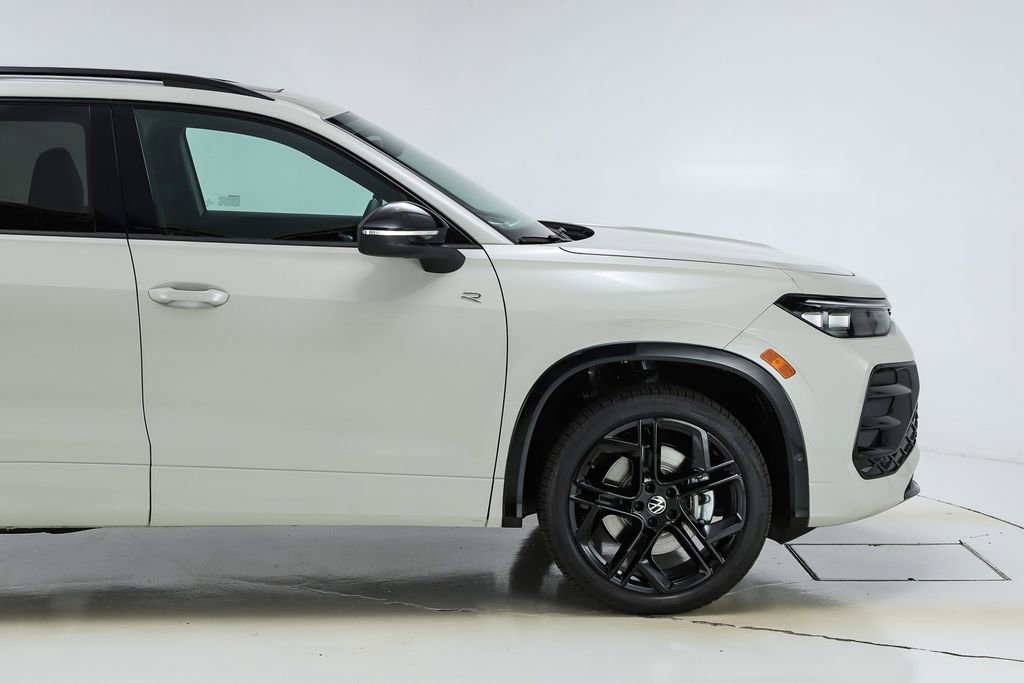 New 2026 Volkswagen Tiguan SE R-Line image 51