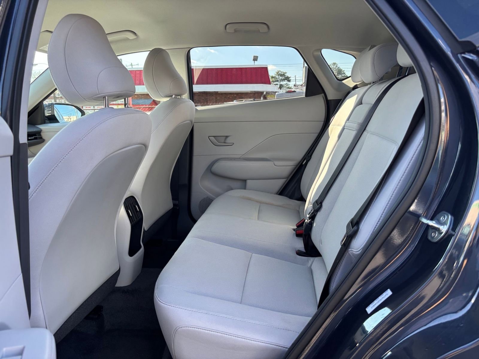 Used 2025 Hyundai Kona SEL image 25