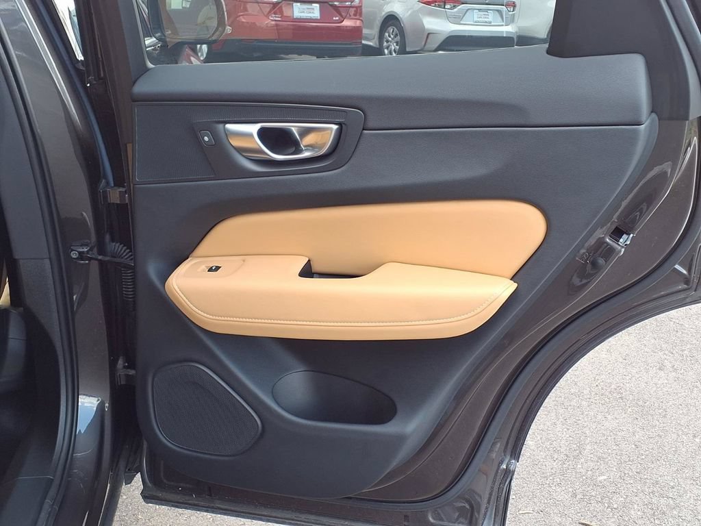 Used 2024 Volvo XC60 T8 Ultimate w/ Protection Package Premier AWD/4WD image 16