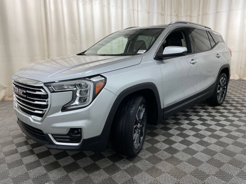 Used 2022 GMC Terrain SLT w/ Infotainment Package II AWD/4WD image 18