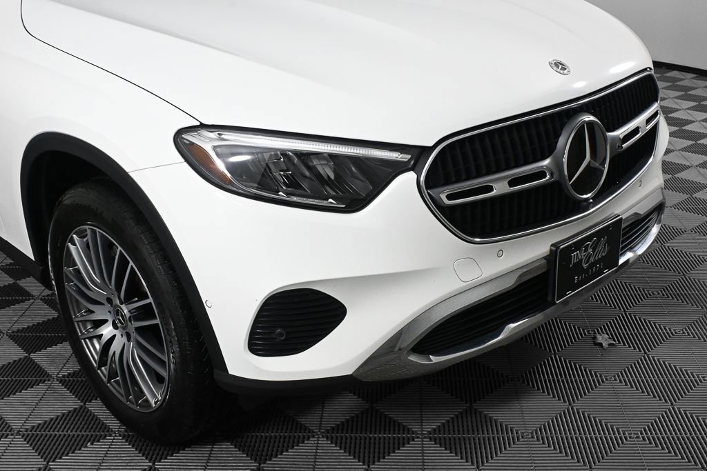 Used 2023 Mercedes-Benz GLC 300 4MATIC image 35
