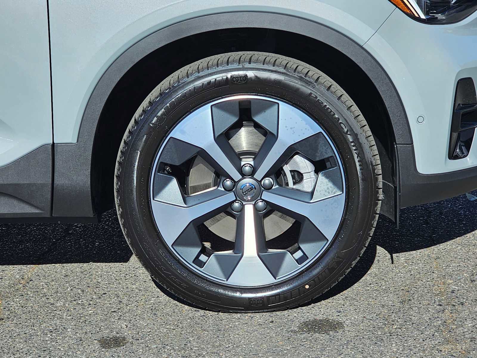 New 2026 Volvo XC40 B5 Plus w/ Protection Package Premier image 9