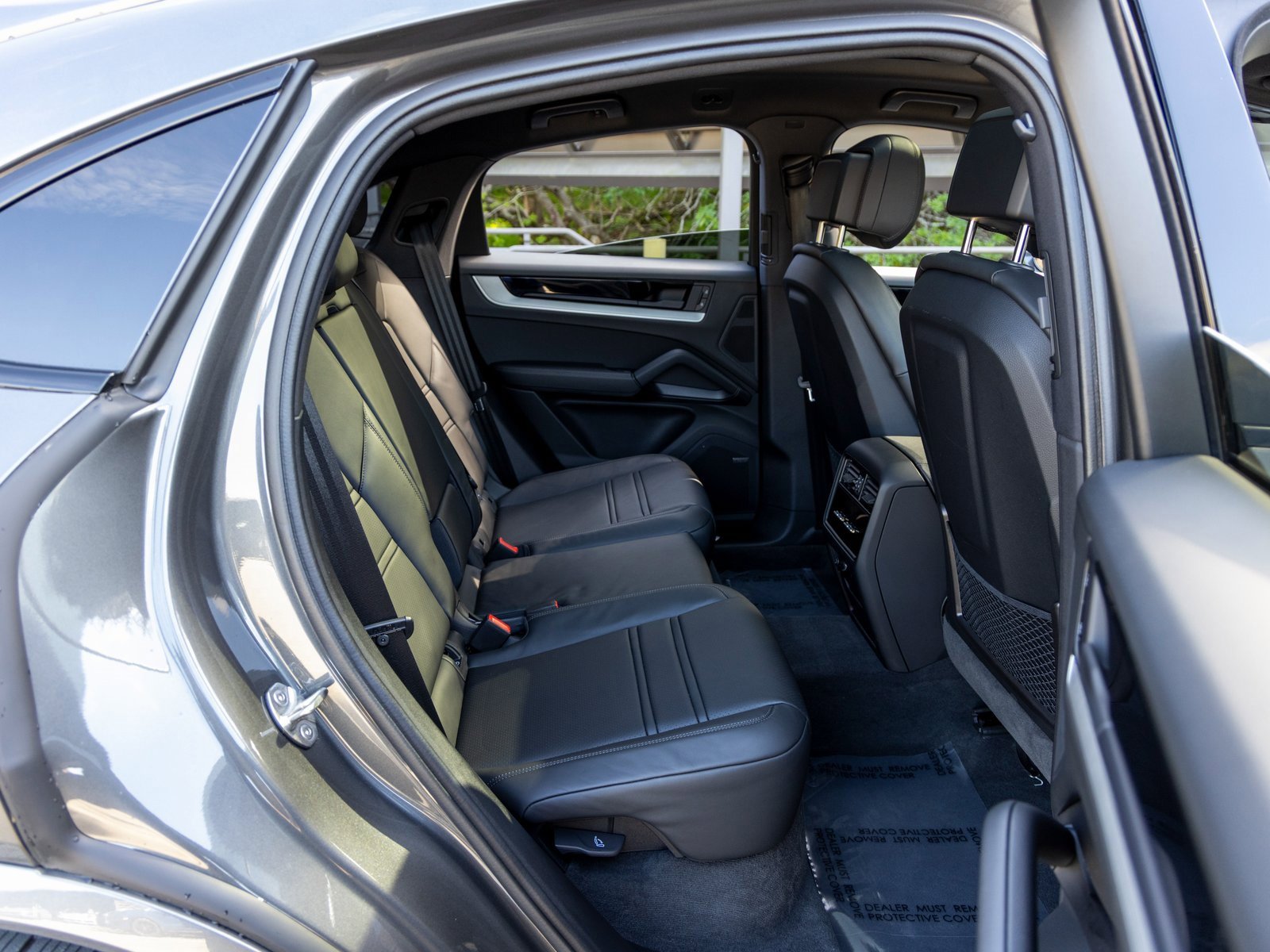 Certified 2025 Porsche Cayenne Coupe image 50