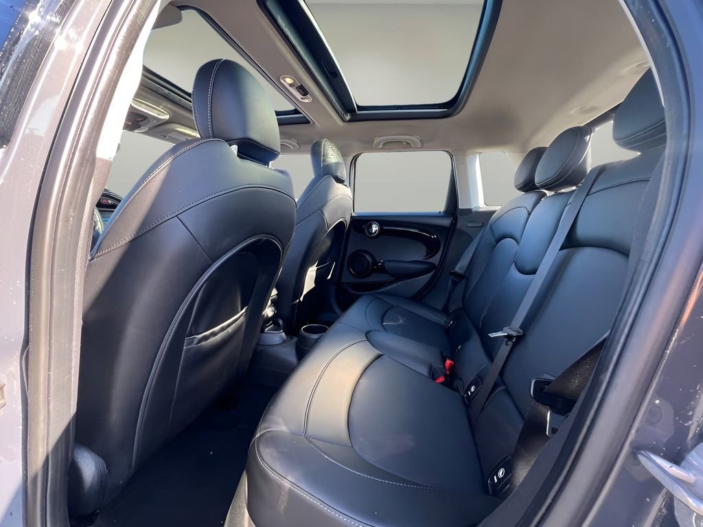 Used 2019 MINI Cooper S image 23