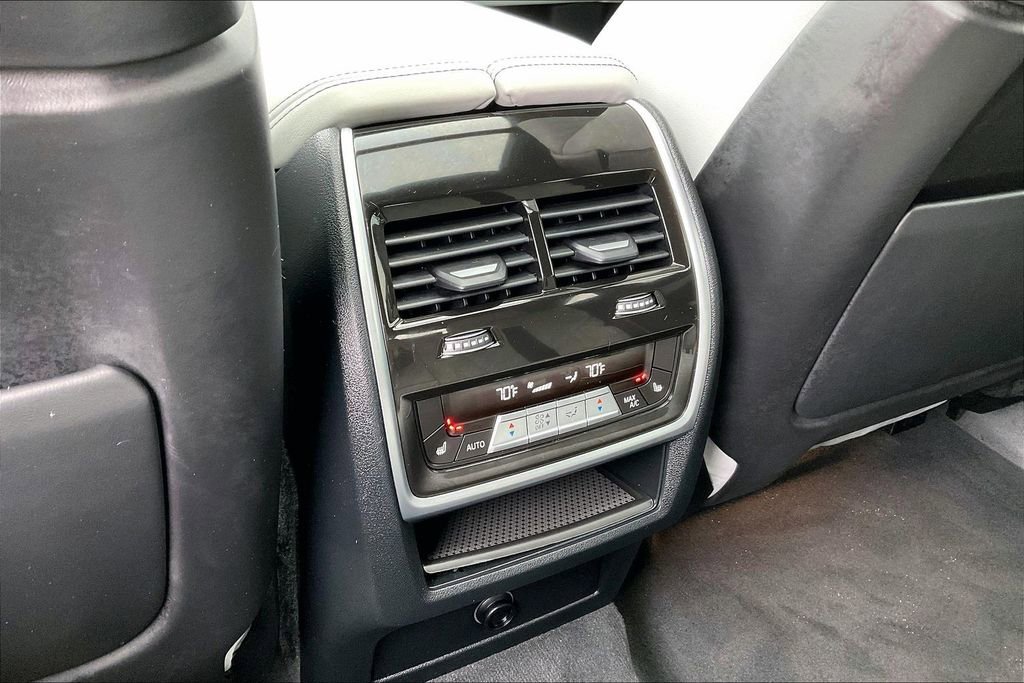 Used 2022 BMW X6 M Competition w/ Competition Package image 10