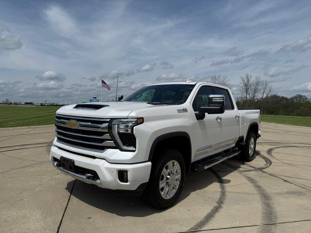 Used 2025 Chevrolet Silverado 2500 High Country w/ Technology Package AWD/4WD image 10
