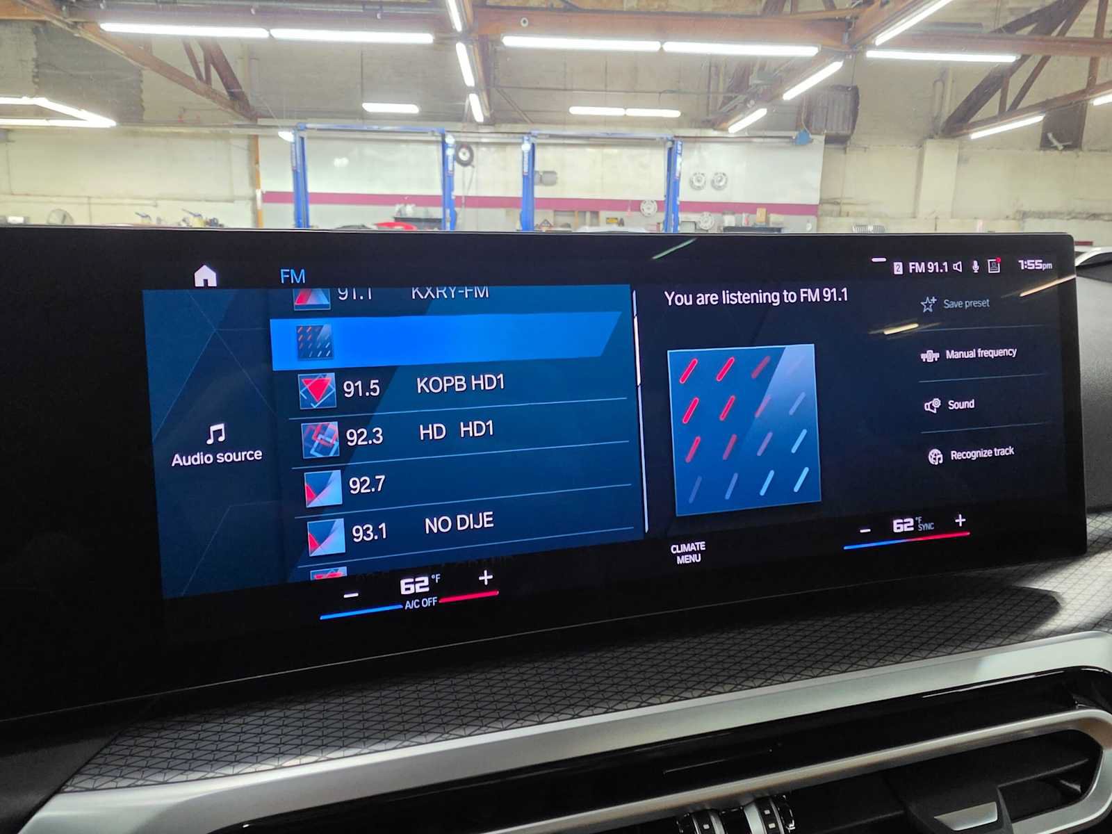 Used 2024 BMW M2 w/ Lighting Package RWD image 25