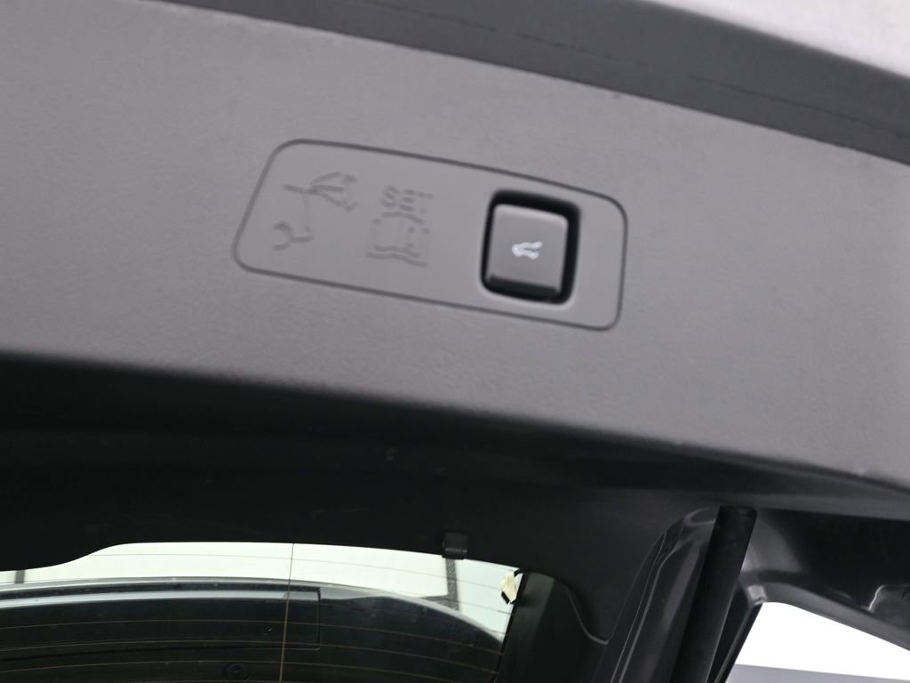 Used 2022 Lincoln Corsair Reserve w/ Elements Package image 10