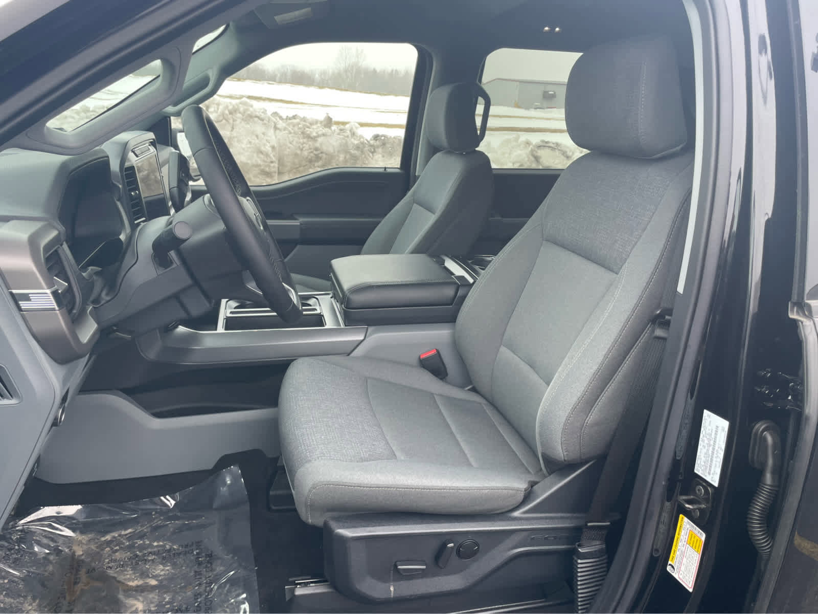 Used 2025 Ford F150 XLT w/ Equipment Group 302A MID image 15