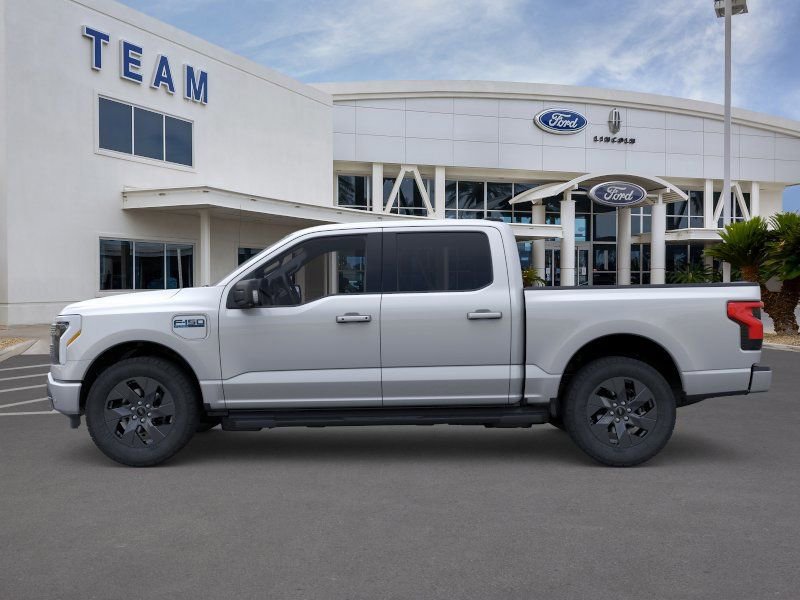 New 2025 Ford F150 Lightning Flash AWD/4WD image 3