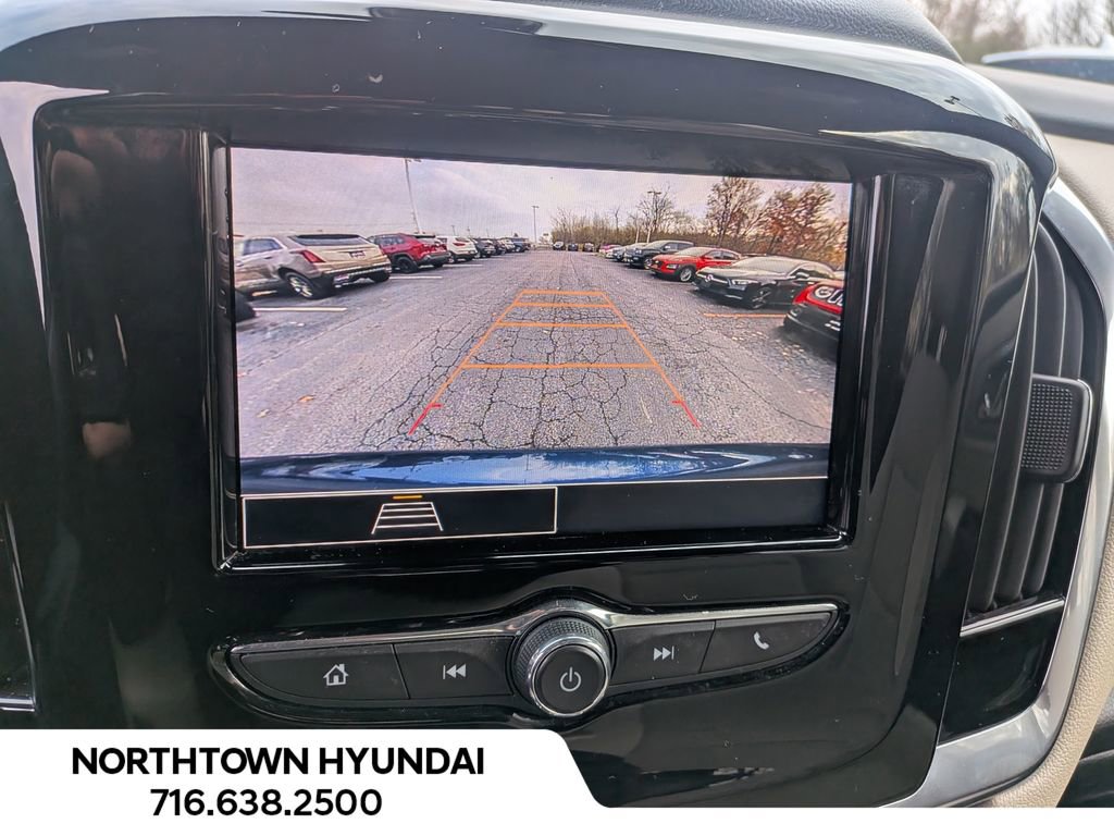 Used 2023 Chevrolet Traverse LS w/ Safety Package image 21
