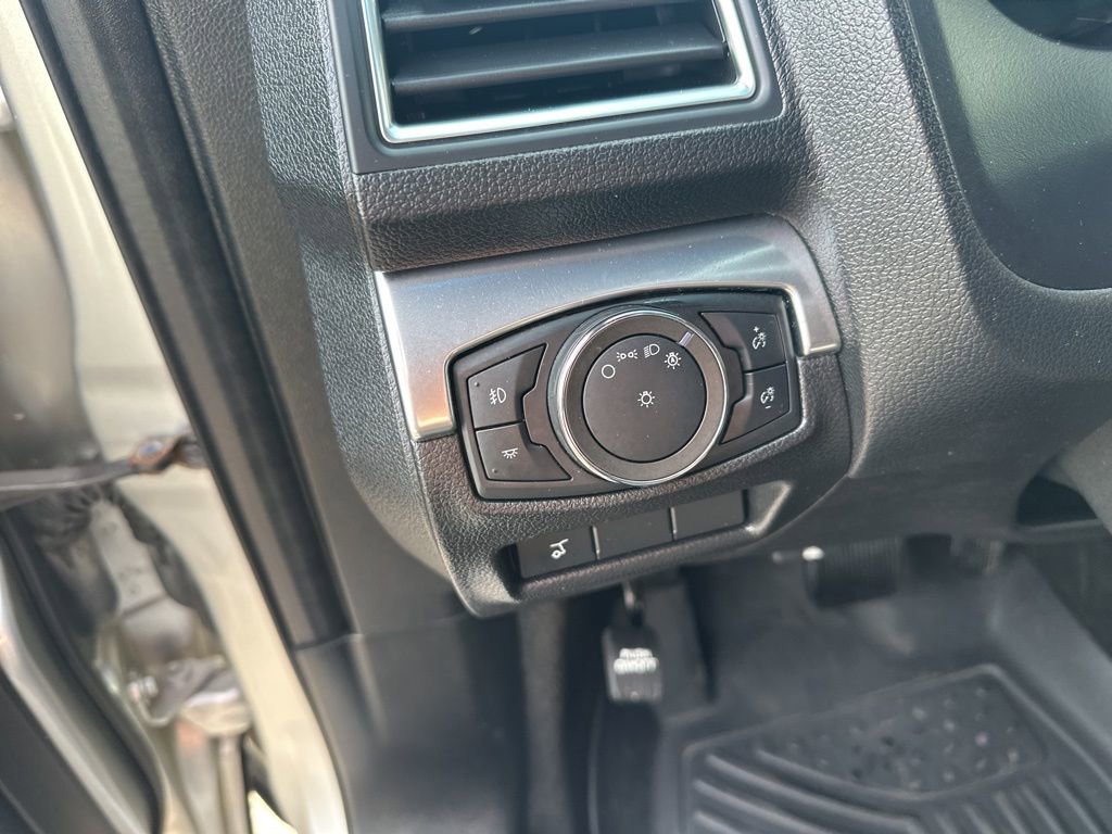 Used 2018 Ford Explorer Limited FWD image 16