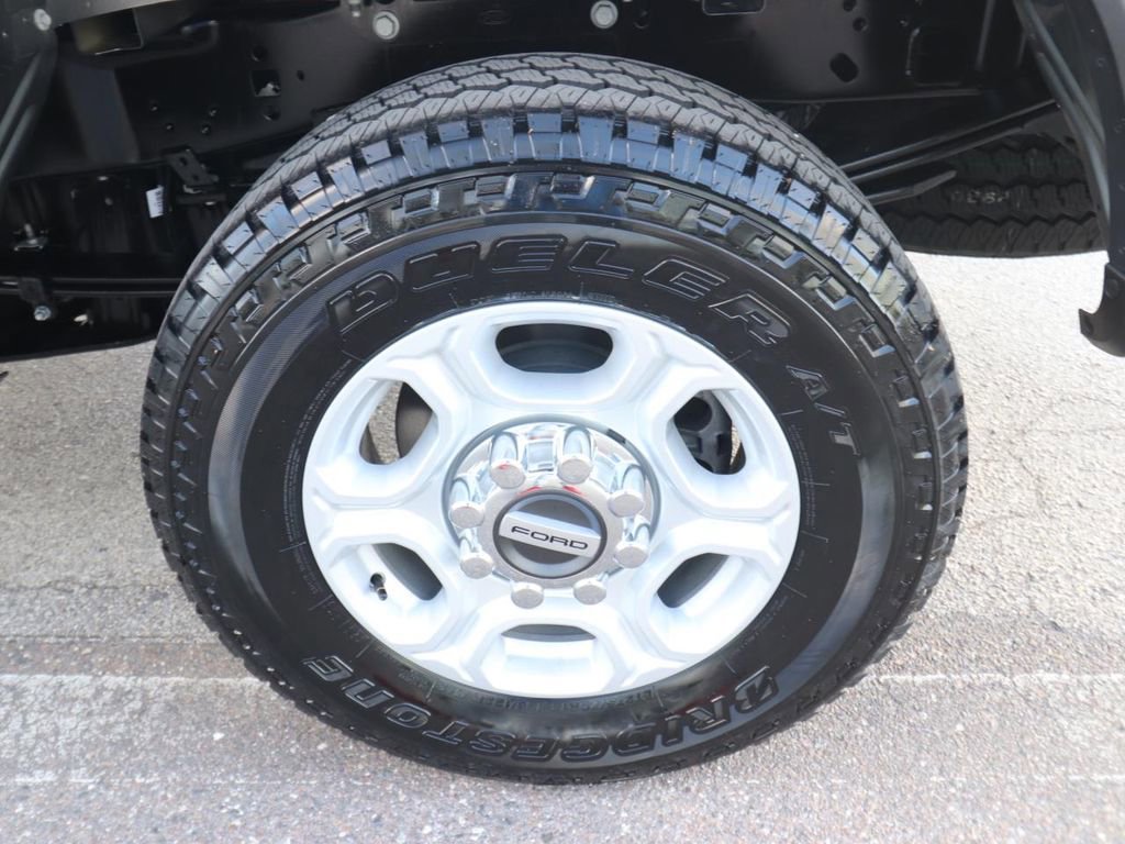 New 2026 Ford F250 XLT w/ XLT Premium Package image 14