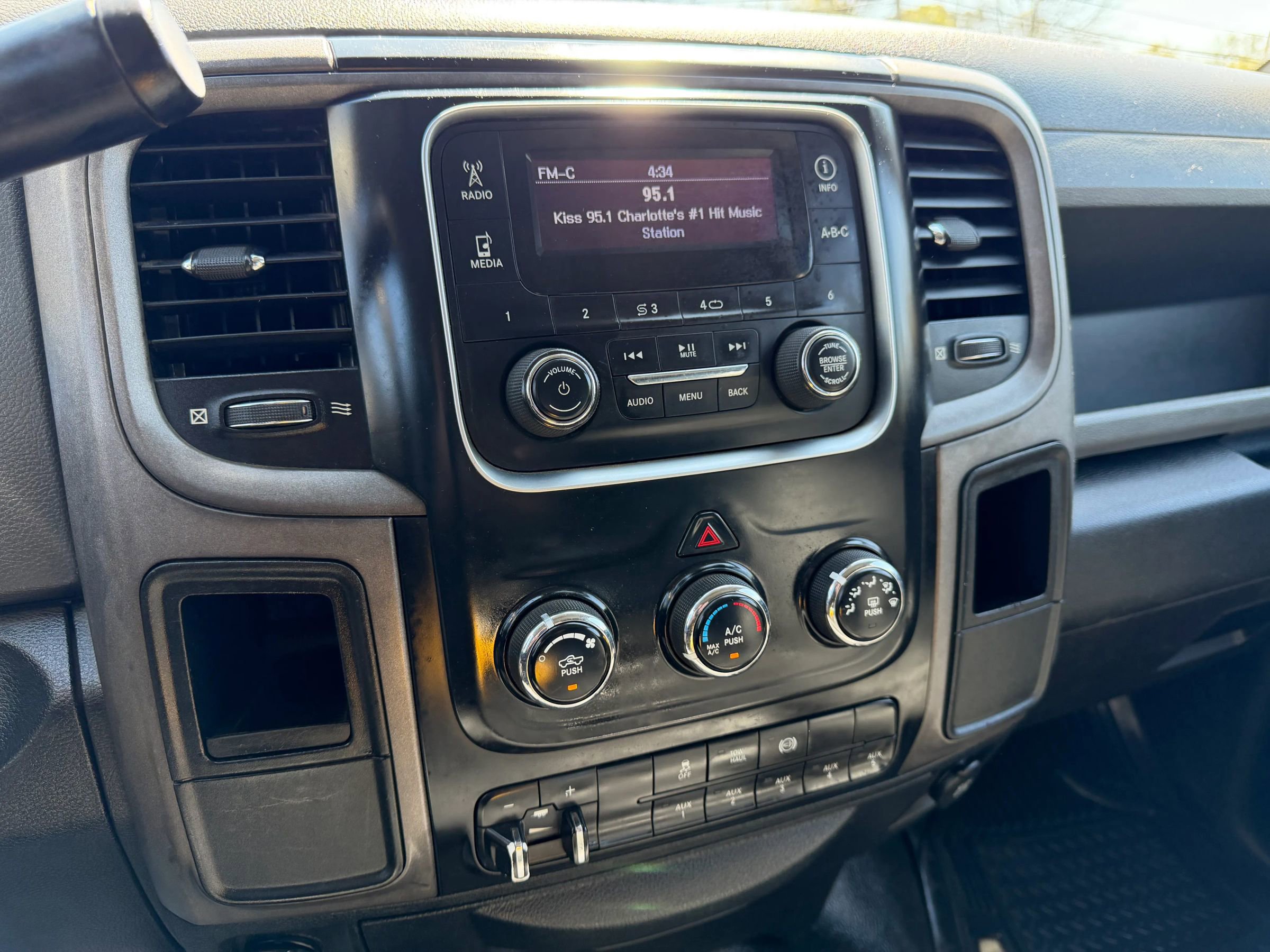 Used 2016 RAM 5500 Tradesman image 26