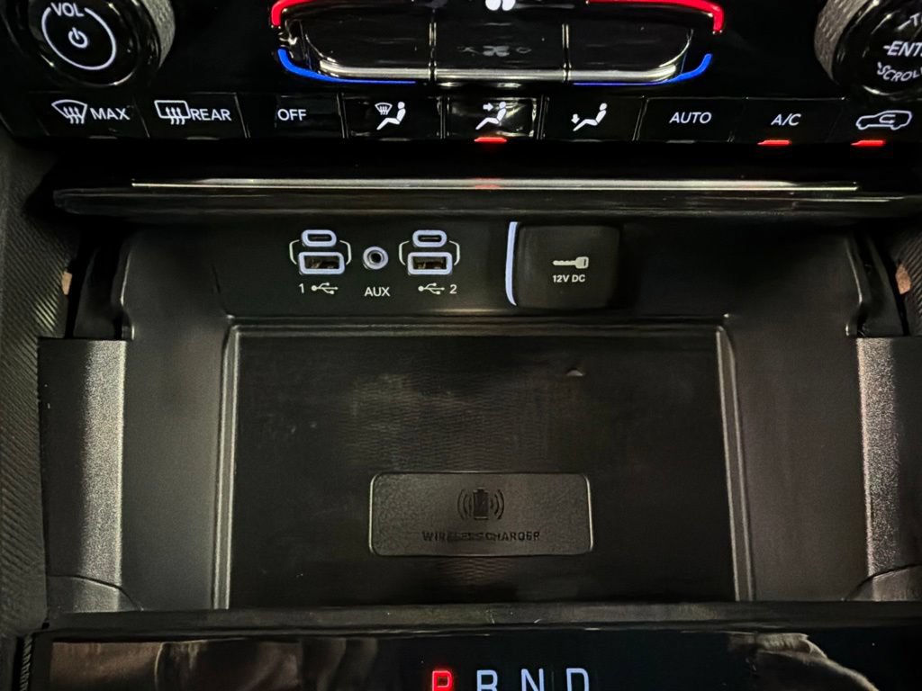 Used 2025 Jeep Grand Cherokee L Limited w/ Luxury Tech Group II AWD/4WD image 16