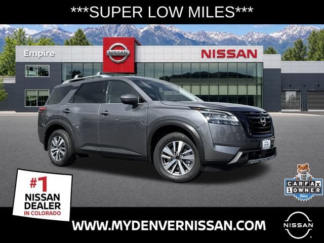 Used 2023 Nissan Pathfinder SL w/ Black Appearance Package AWD/4WD image 1