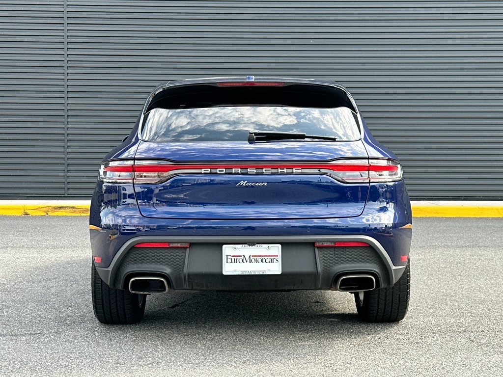 Certified 2024 Porsche Macan AWD/4WD image 17