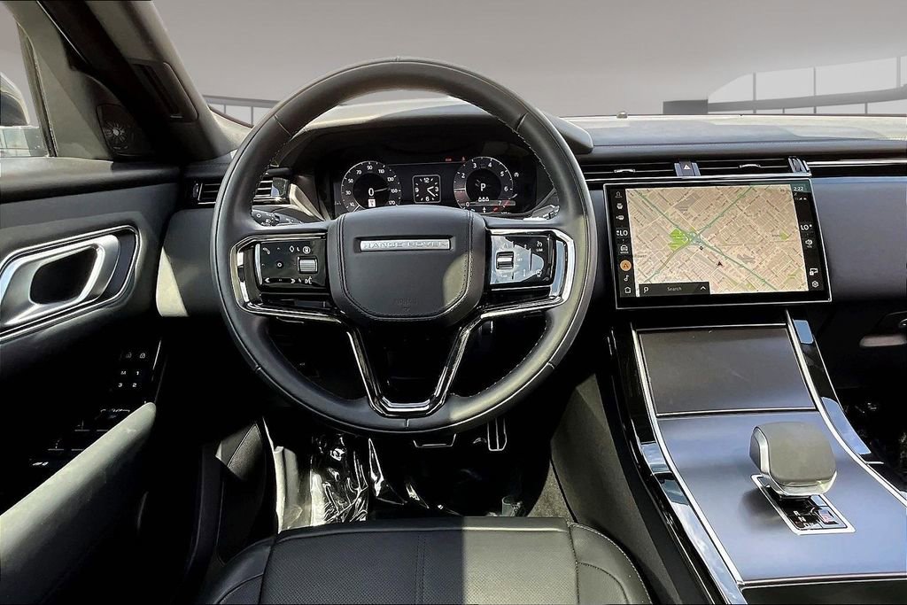 Certified 2026 Land Rover Range Rover Velar Dynamic SE AWD/4WD image 8