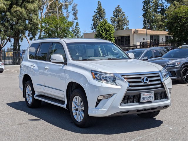 Used 2019 Lexus GX 460 Premium w/ Premium Package AWD/4WD image 3
