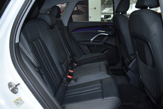 Used 2025 Audi Q5 Premium w/ Convenience Package image 29