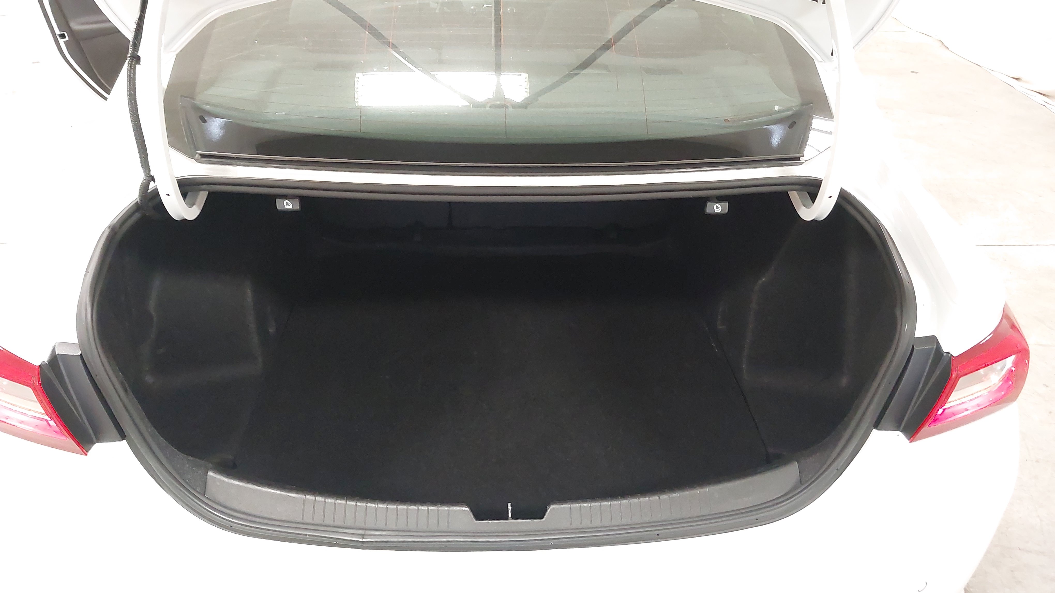Used 2024 Chevrolet Malibu LT FWD image 27