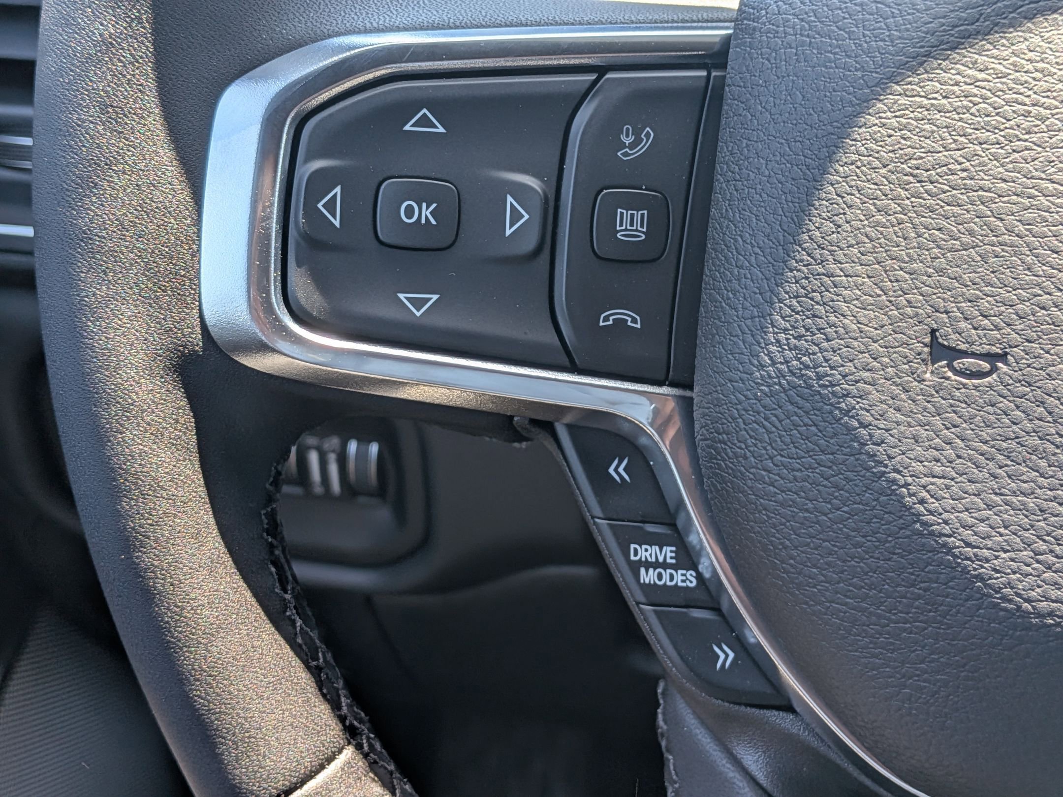 New 2026 RAM 1500 Laramie AWD/4WD image 23