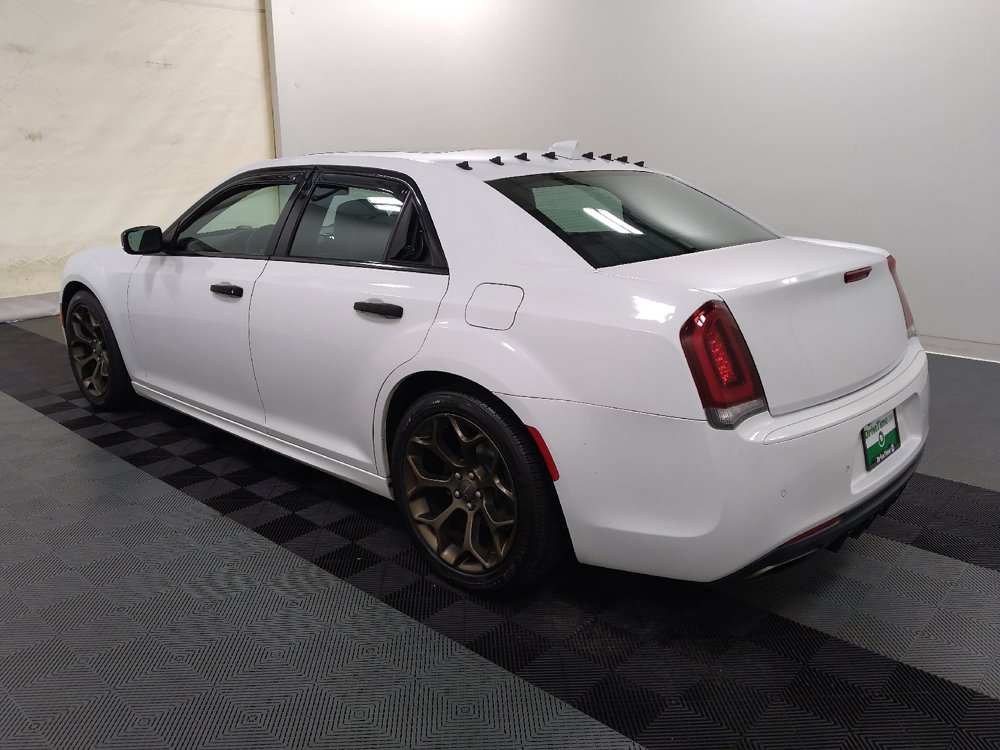 Used 2017 Chrysler 300 S w/ 300S Premium Group RWD image 3
